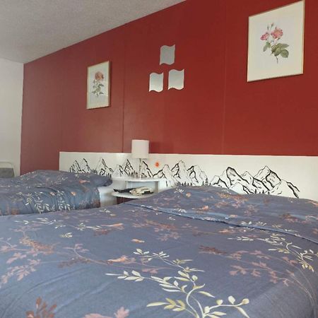 Cozy Corner Motel & Restaurant Haines Junction Esterno foto