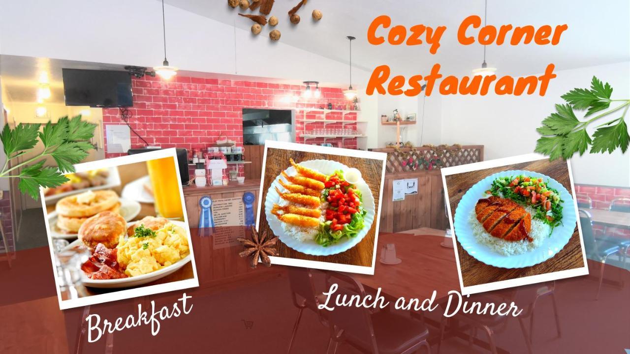 Cozy Corner Motel & Restaurant Haines Junction Esterno foto