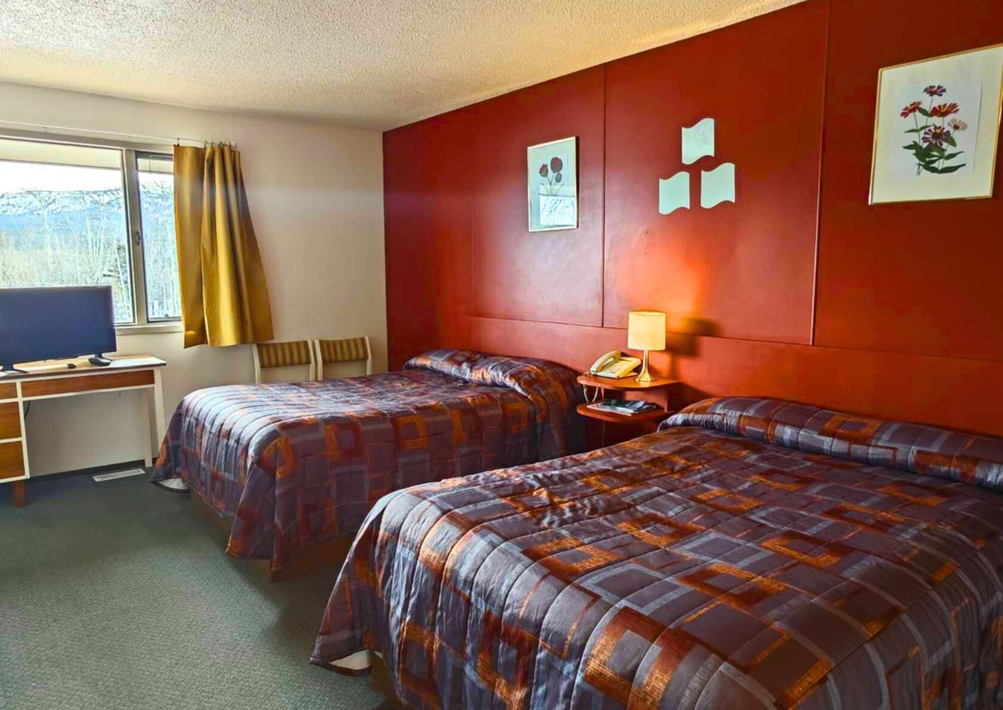 Cozy Corner Motel & Restaurant Haines Junction Esterno foto