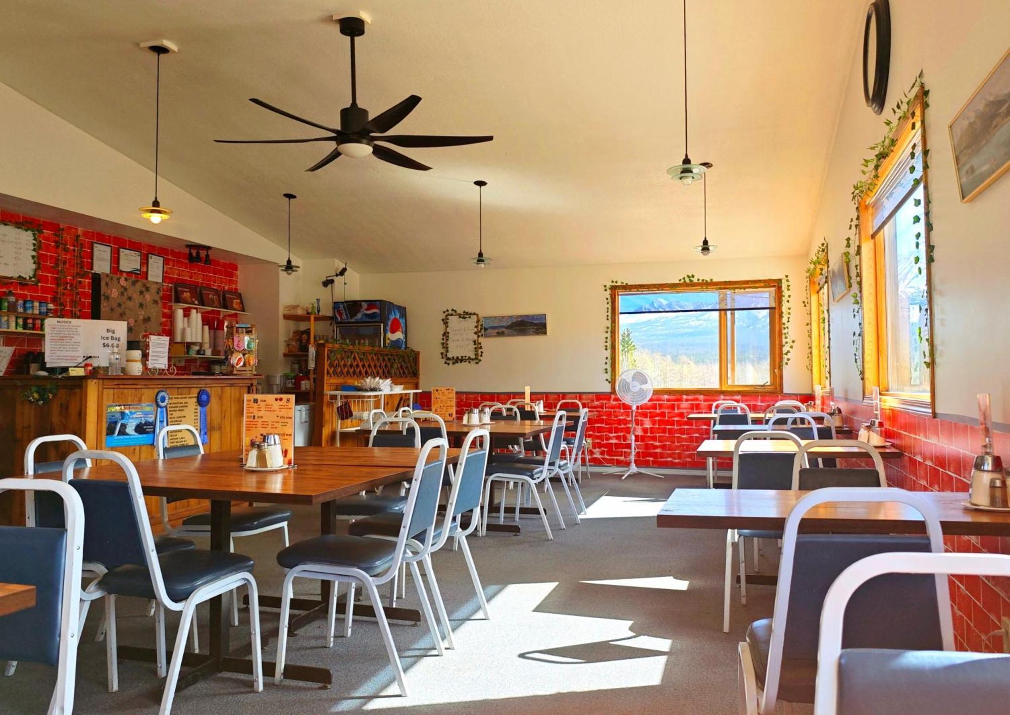 Cozy Corner Motel & Restaurant Haines Junction Esterno foto
