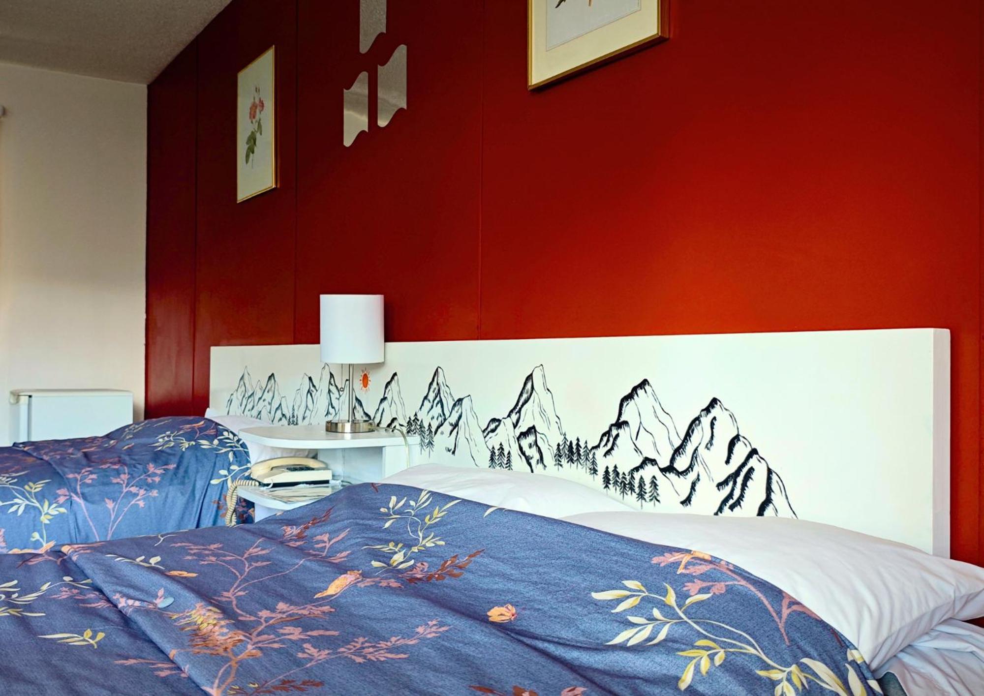 Cozy Corner Motel & Restaurant Haines Junction Esterno foto