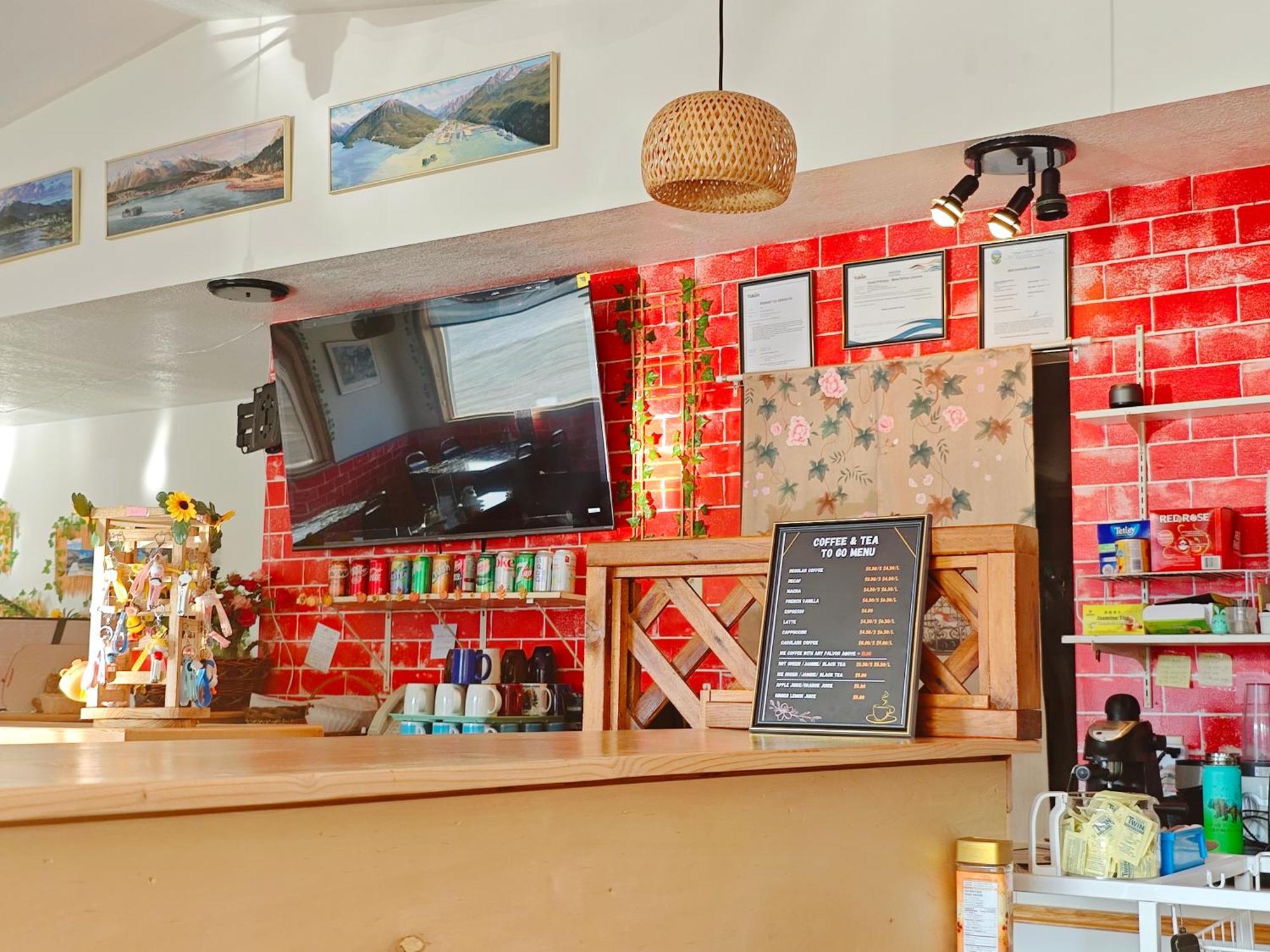 Cozy Corner Motel & Restaurant Haines Junction Esterno foto